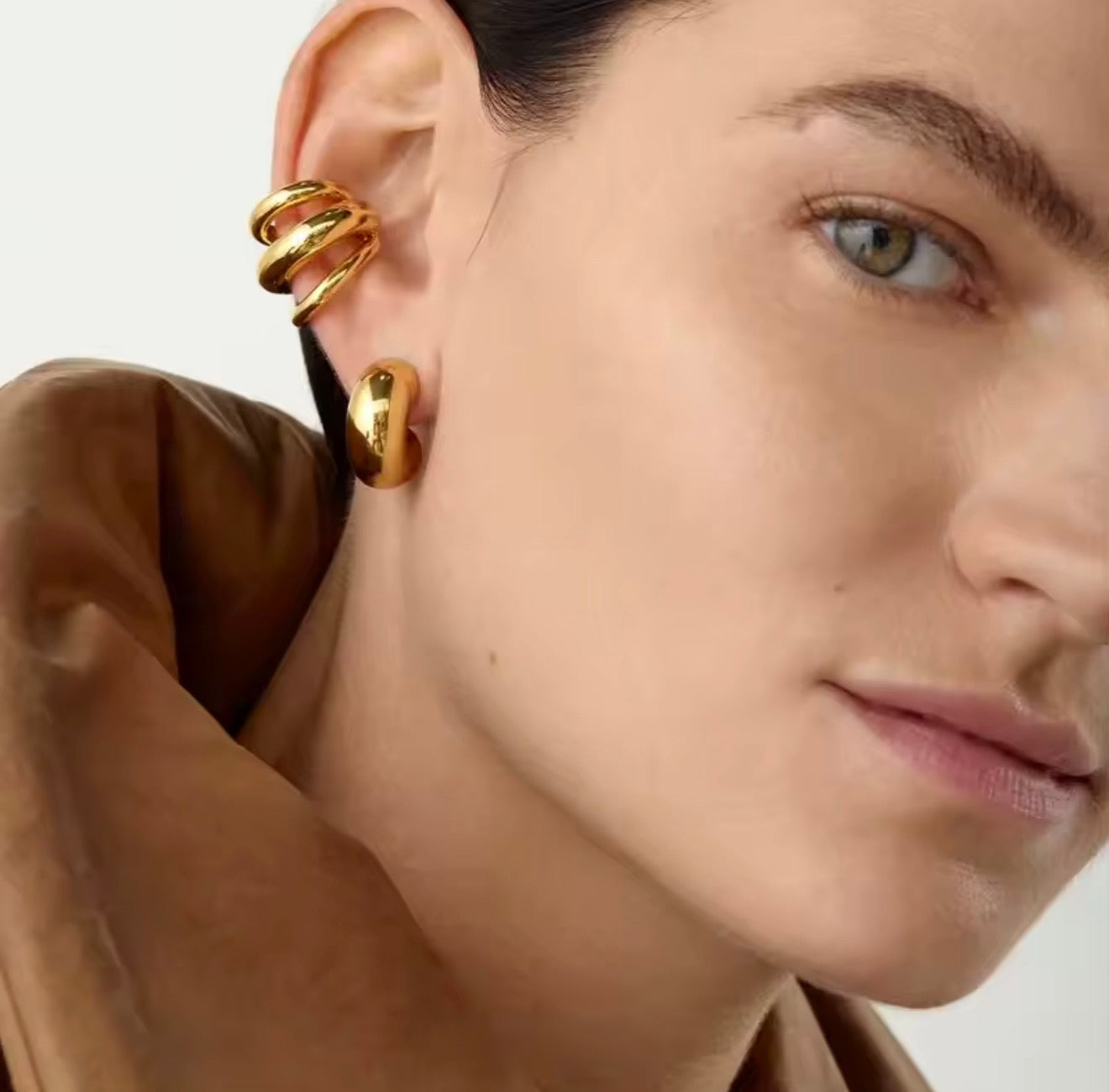 Ear cuff - PREMIUM | ✨Chapado en oro PVD 18K | 💦 Waterproof